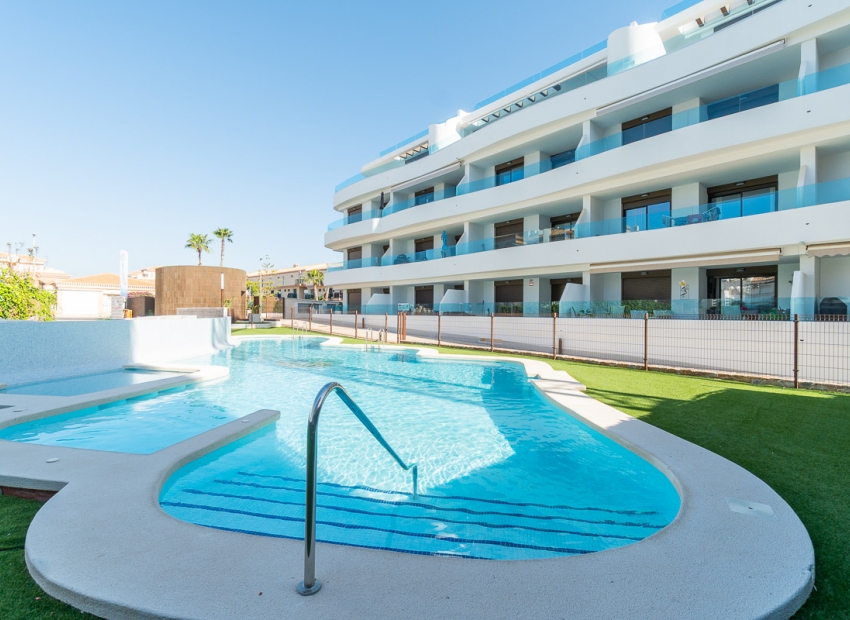 Nytt - Taklägenhet -
Orihuela Costa