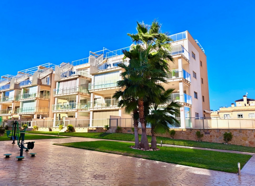 Перепродажа - Apartment -
Orihuela Costa - Villamartín