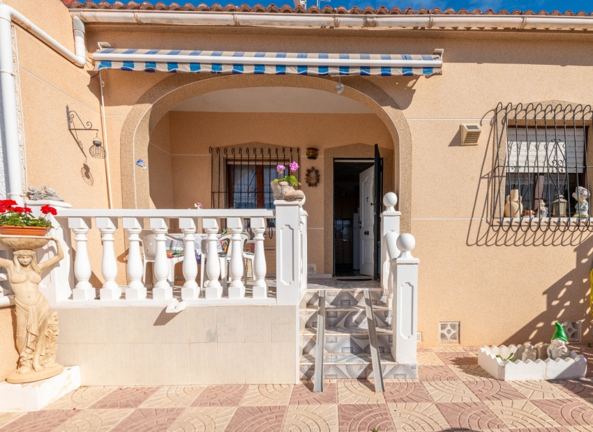 Перепродажа - Бунгало -
Guardamar - La Marina