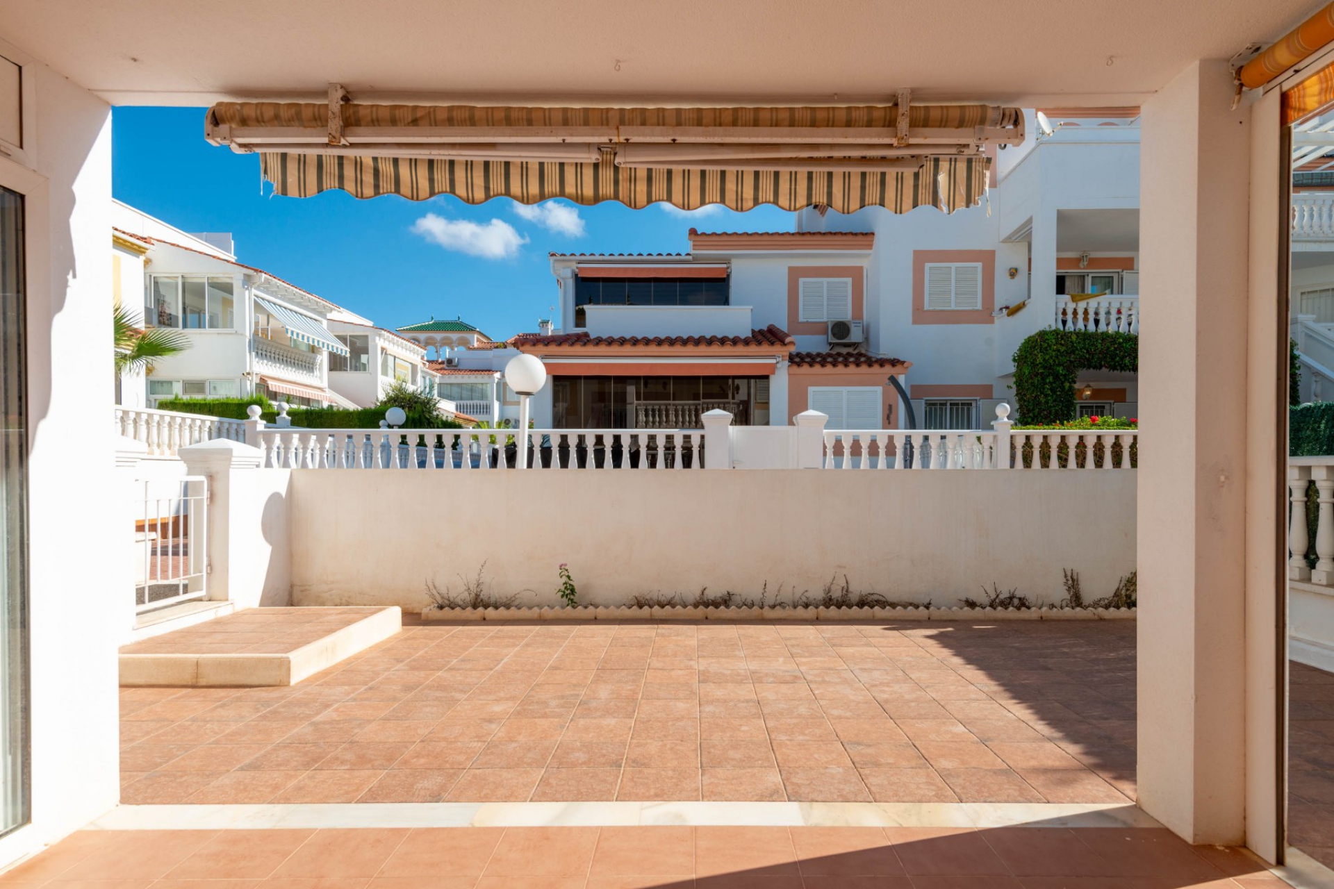 Перепродажа - Бунгало -
Orihuela Costa - Playa Flamenca