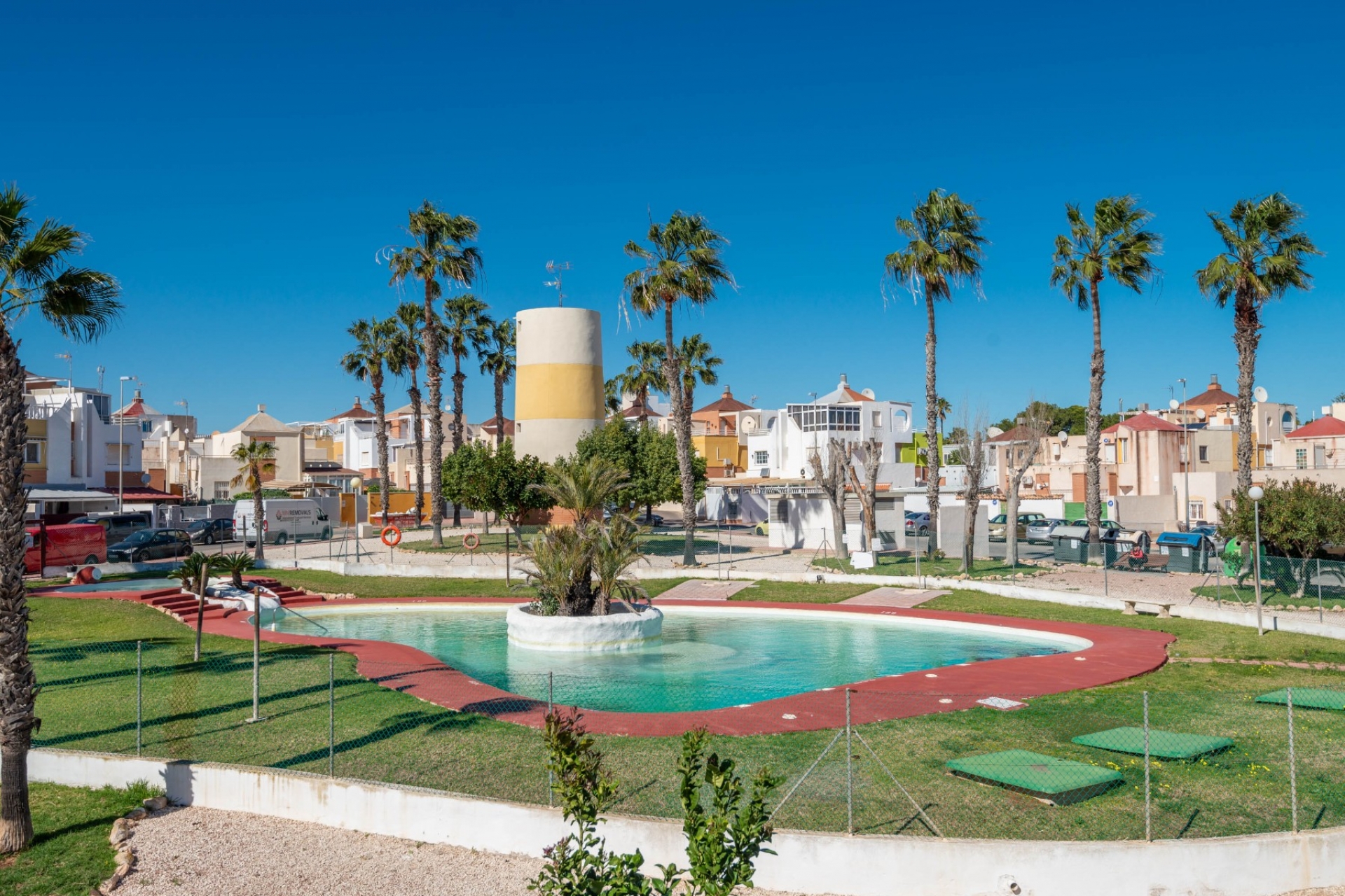 Перепродажа - Дом на 4 семьи -
Orihuela Costa - Los Altos, Orihuela Costa