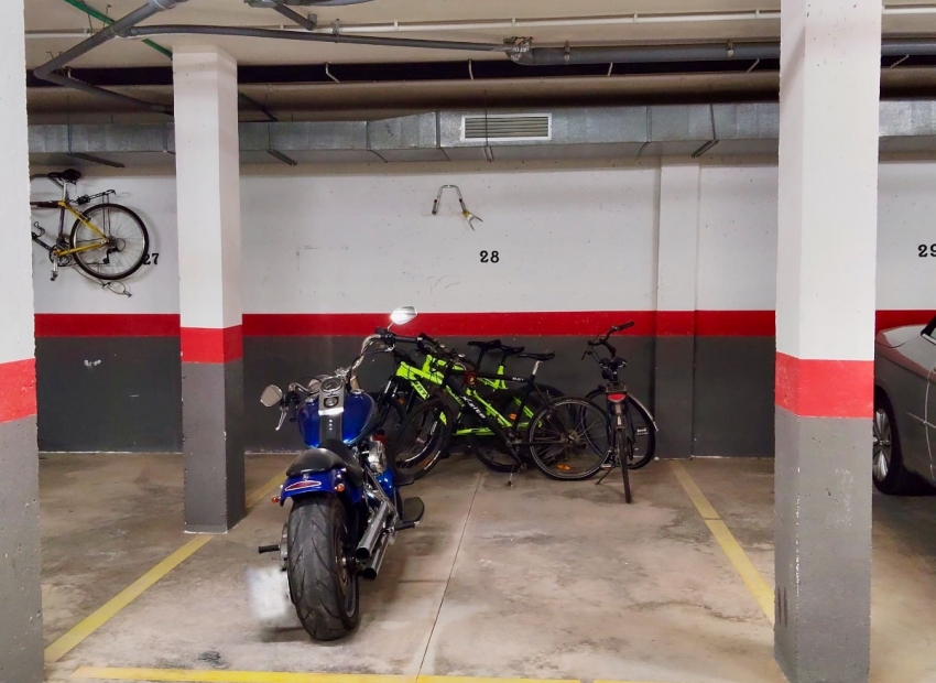 Перепродажа - Garage -
Orihuela Costa - La Florida