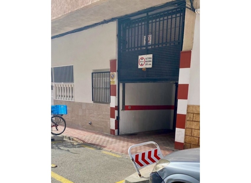 Перепродажа - Garage -
Torrevieja - Centro
