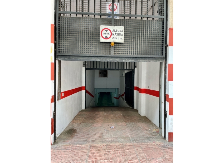 Перепродажа - Garage -
Torrevieja - Centro
