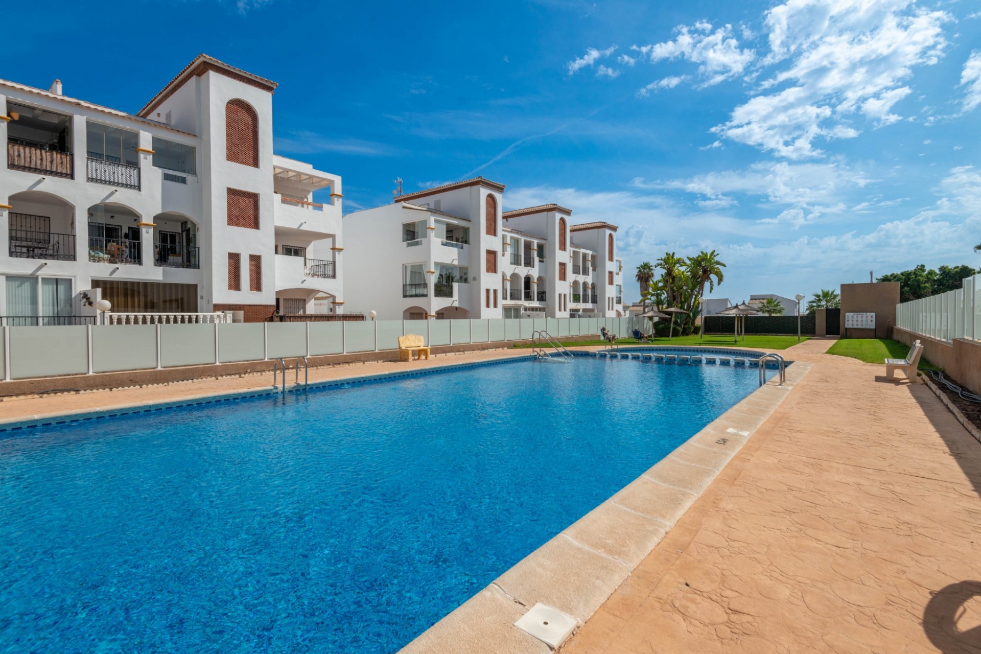 Перепродажа - многоэт. дом -
Orihuela Costa - Punta Prima, Orihuela Costa