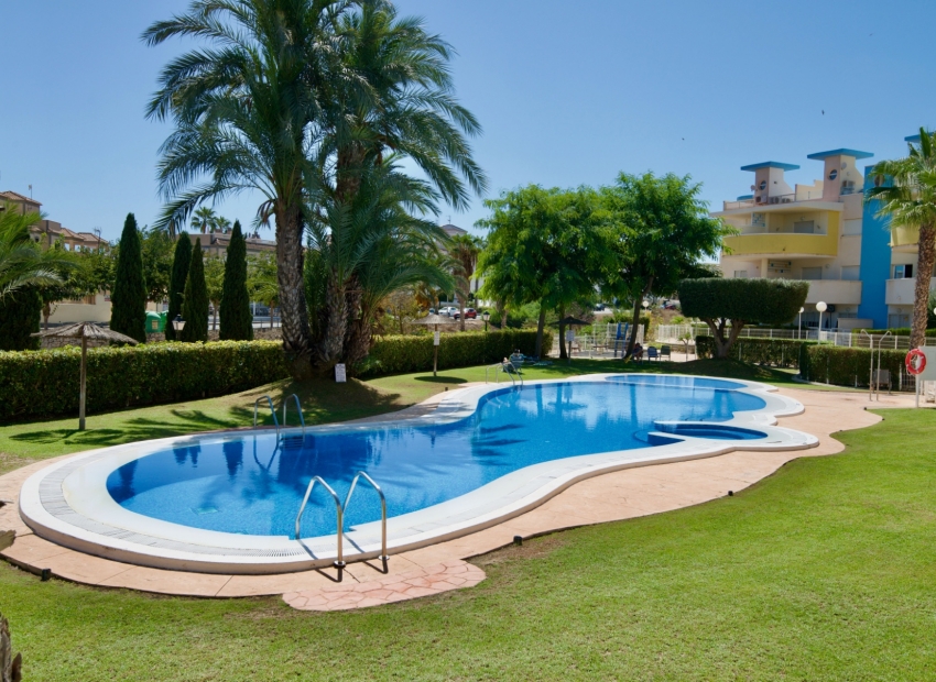 Перепродажа - многоэт. дом -
Orihuela Costa - Villamartin
