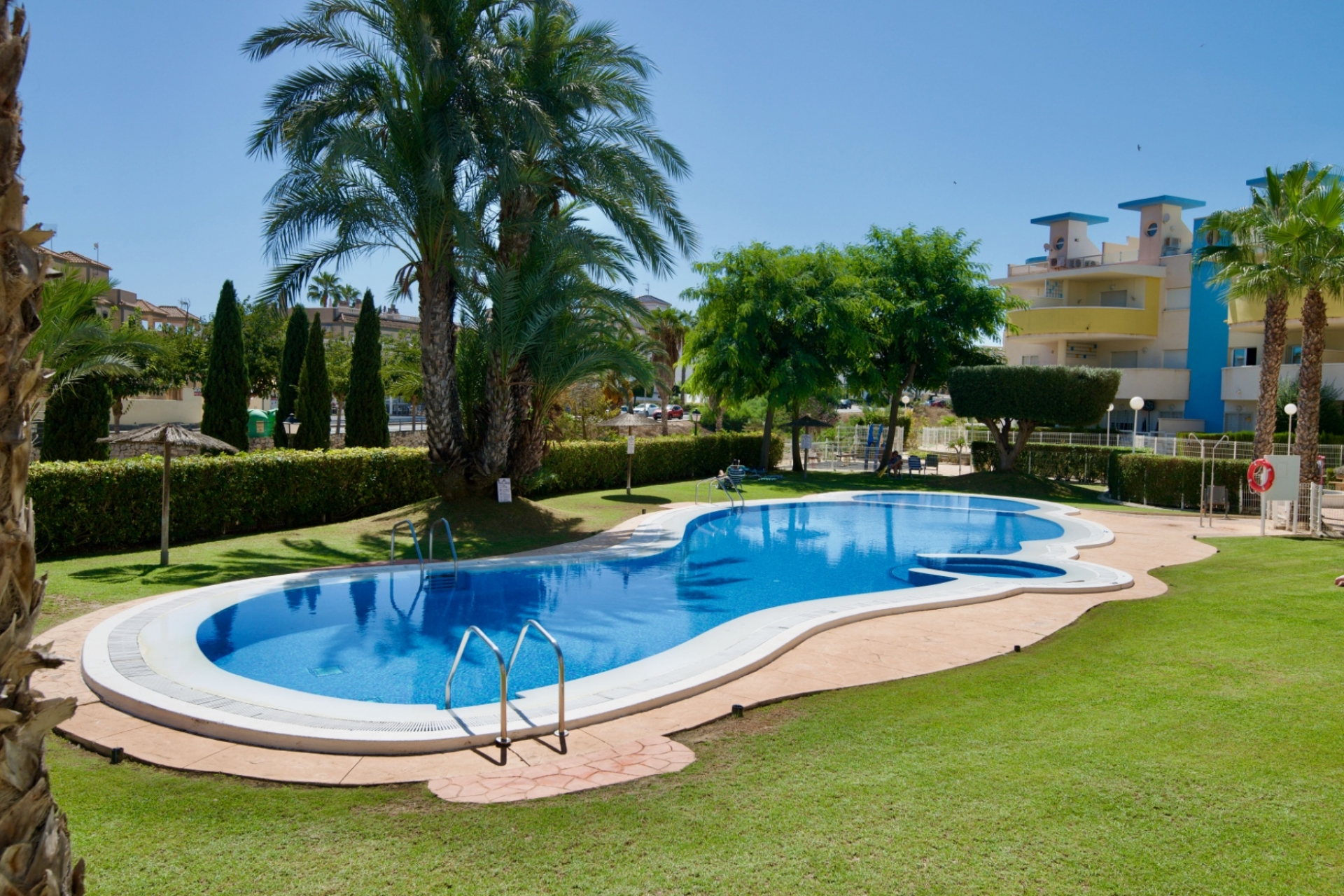 Перепродажа - многоэт. дом -
Orihuela Costa - Villamartin