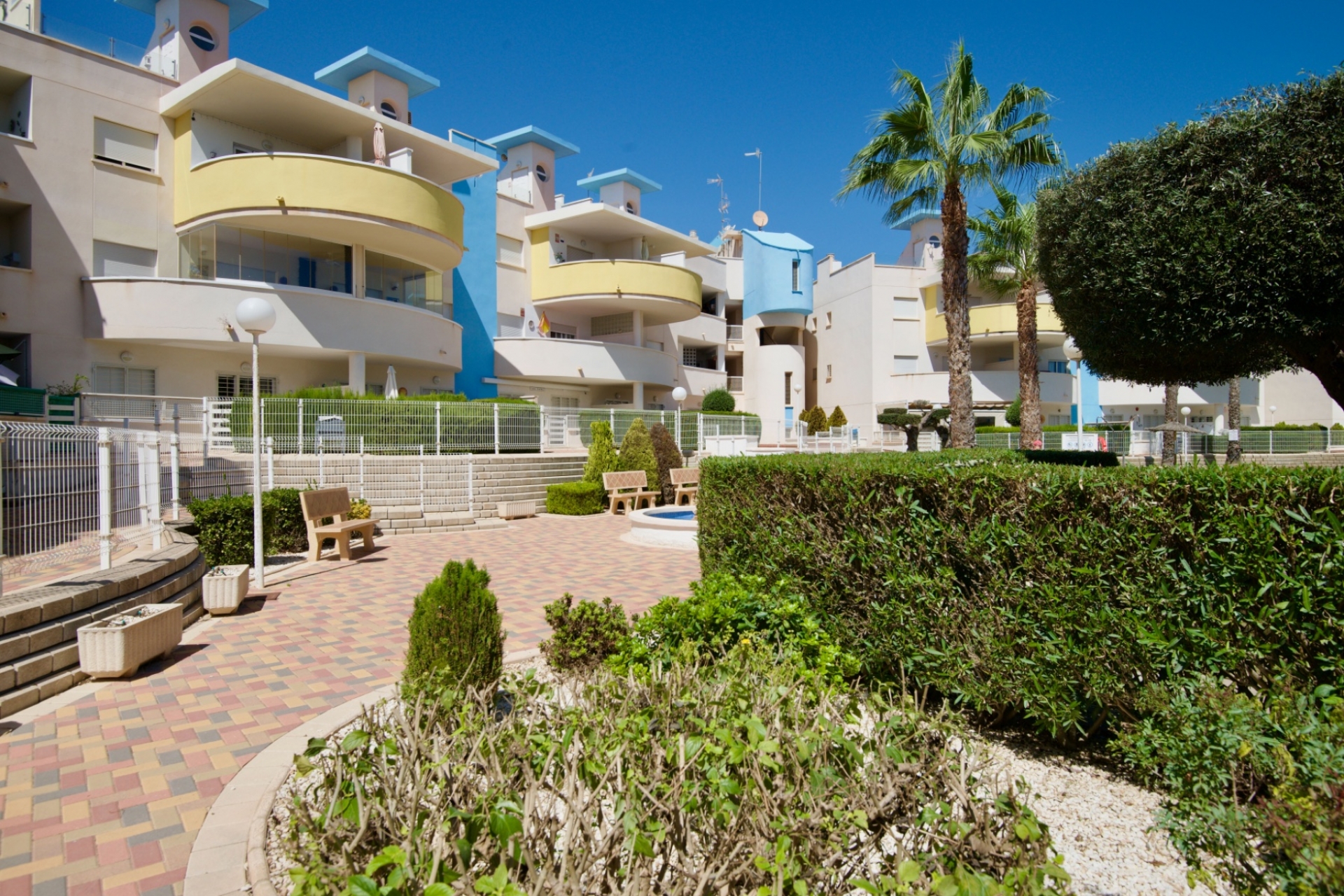 Перепродажа - многоэт. дом -
Orihuela Costa - Villamartin