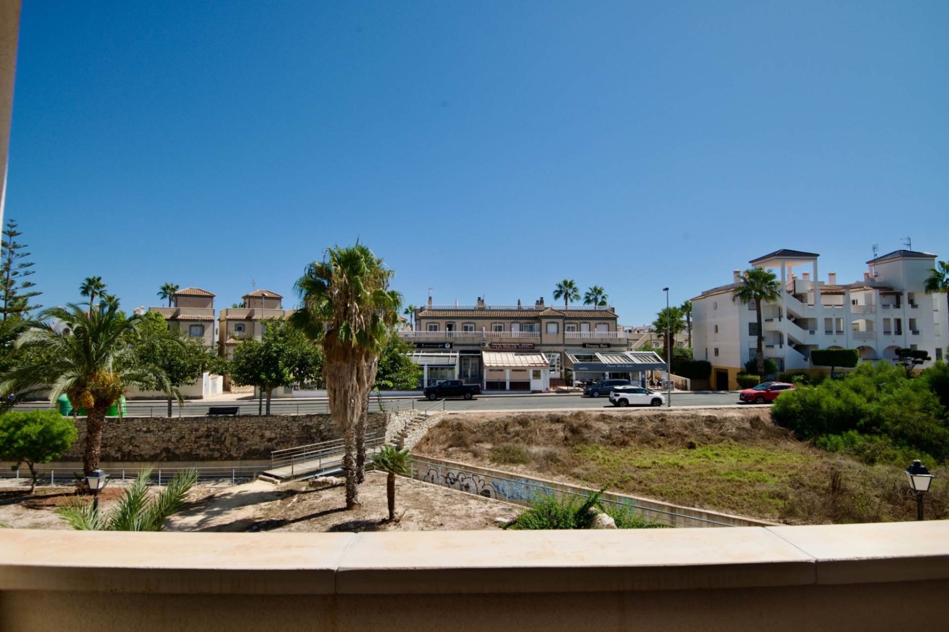 Перепродажа - многоэт. дом -
Orihuela Costa - Villamartin