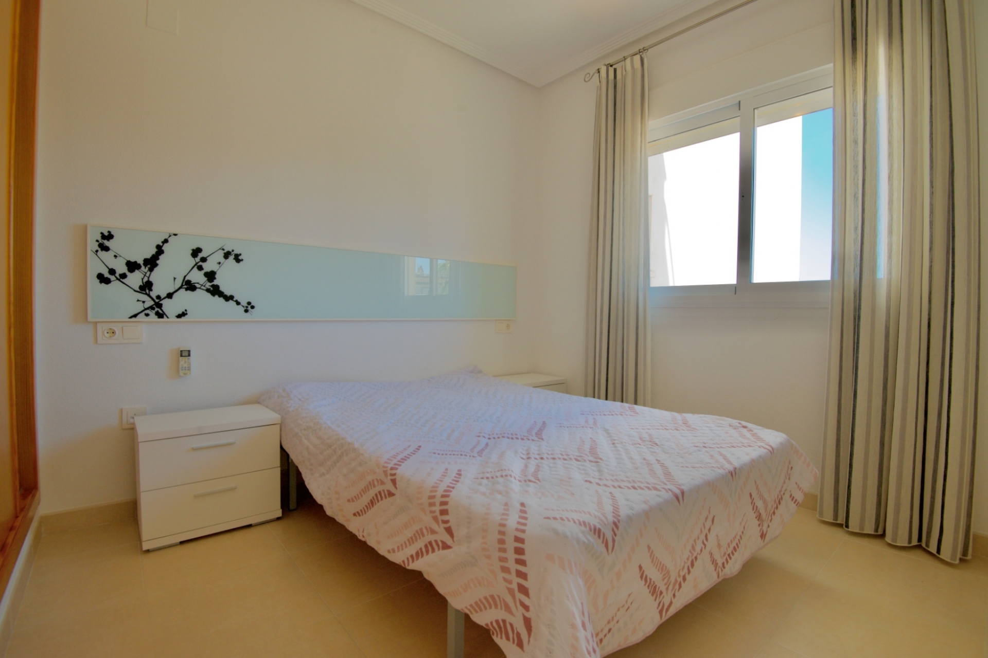 Перепродажа - многоэт. дом -
Orihuela Costa - Villamartin