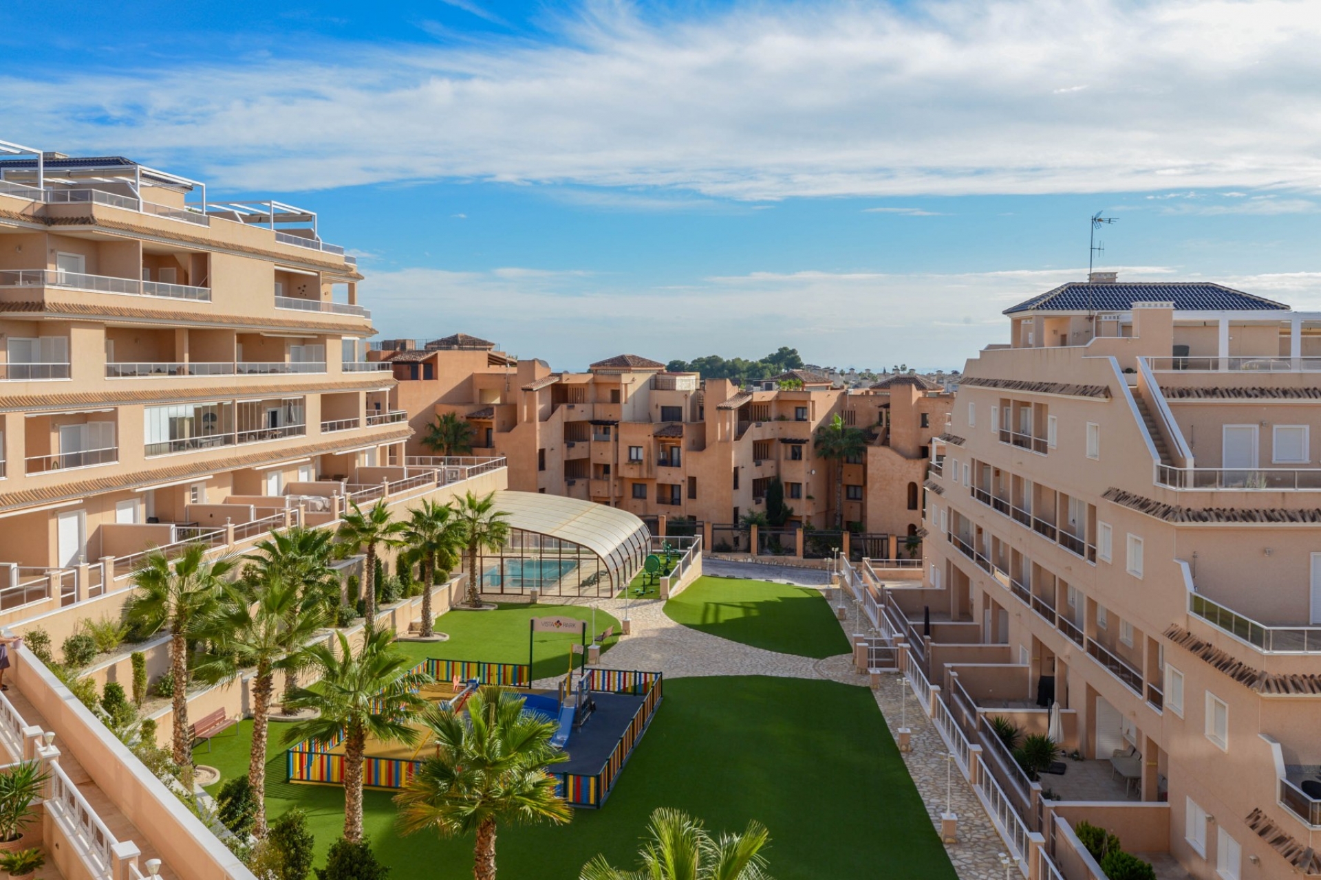 Перепродажа - многоэт. дом -
Orihuela Costa - Villamartin