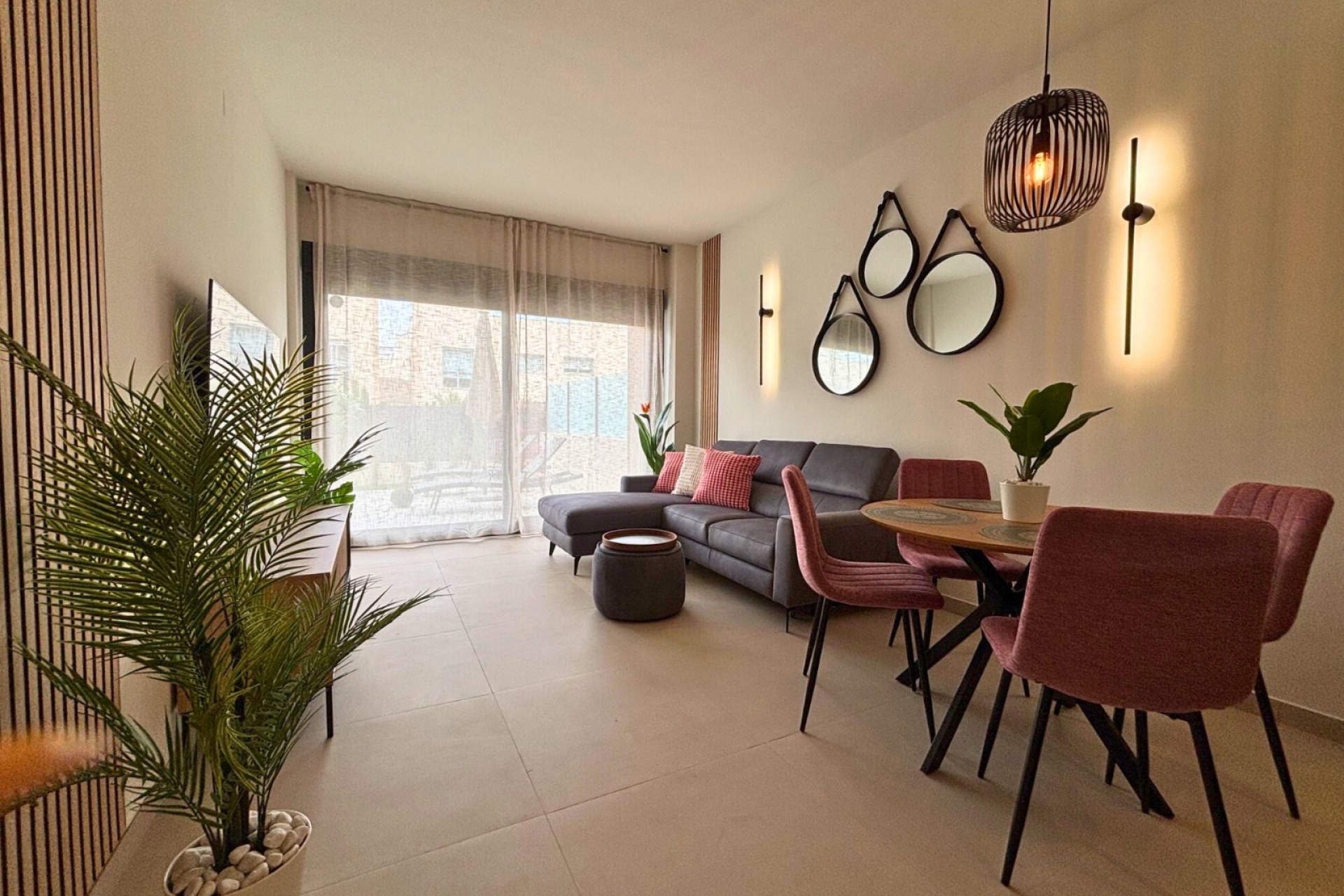 Перепродажа - многоэт. дом -
Torrevieja - Acequion