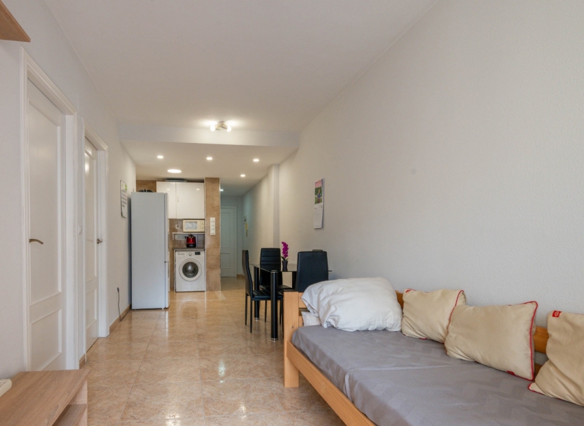 Перепродажа - многоэт. дом -
Torrevieja - Habaneras