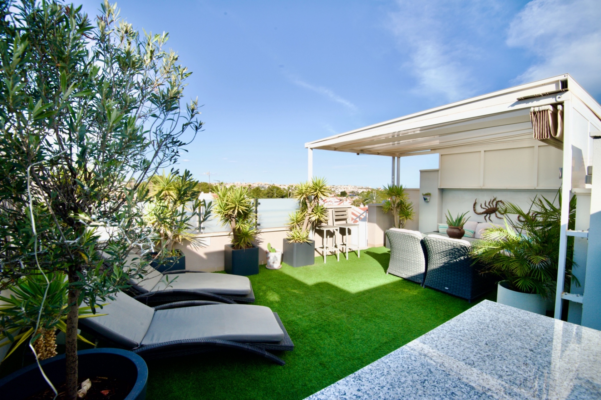 Перепродажа - многоэт. дом -
Torrevieja - Habaneras