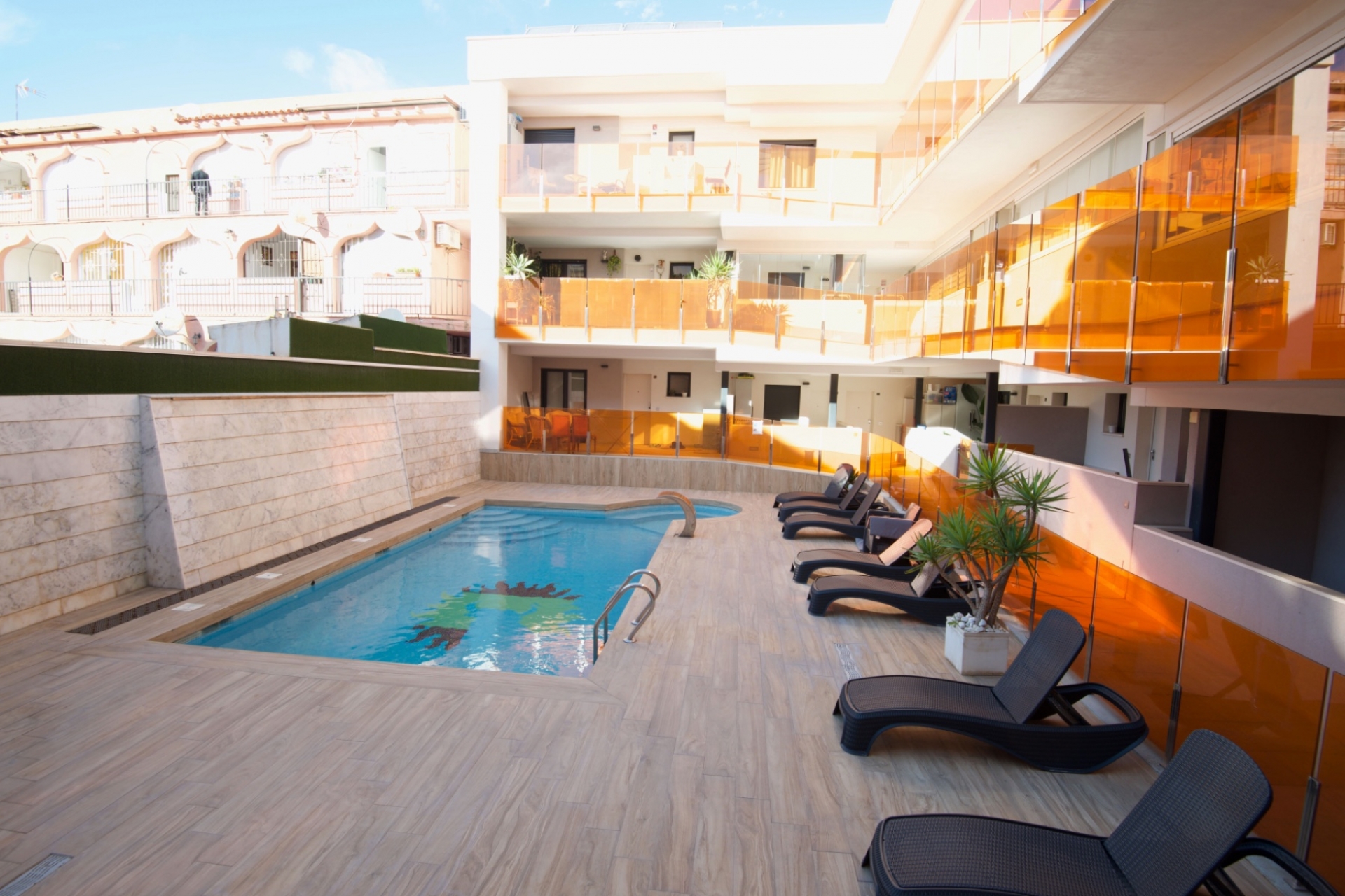 Перепродажа - многоэт. дом -
Torrevieja - Habaneras