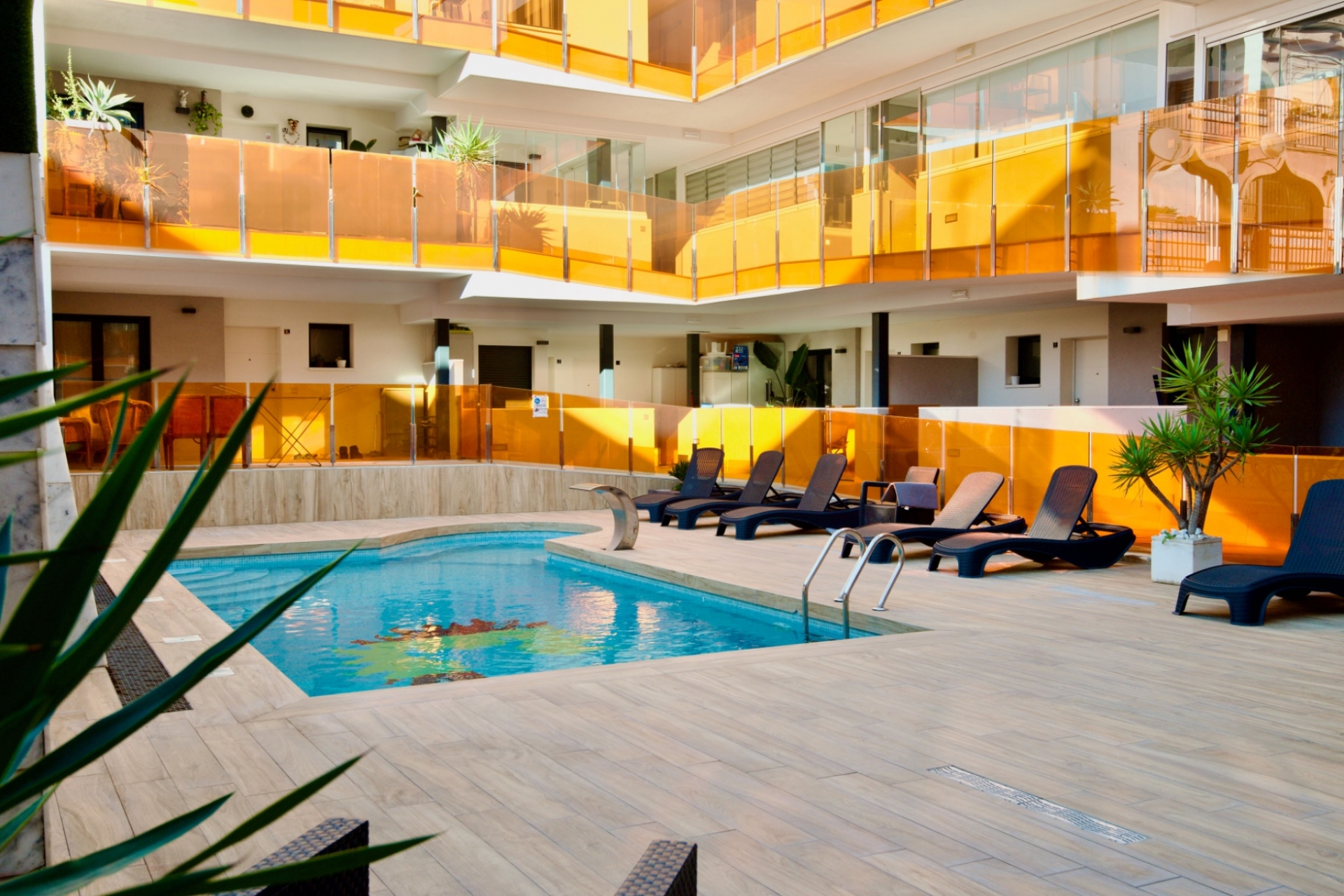 Перепродажа - многоэт. дом -
Torrevieja - Habaneras