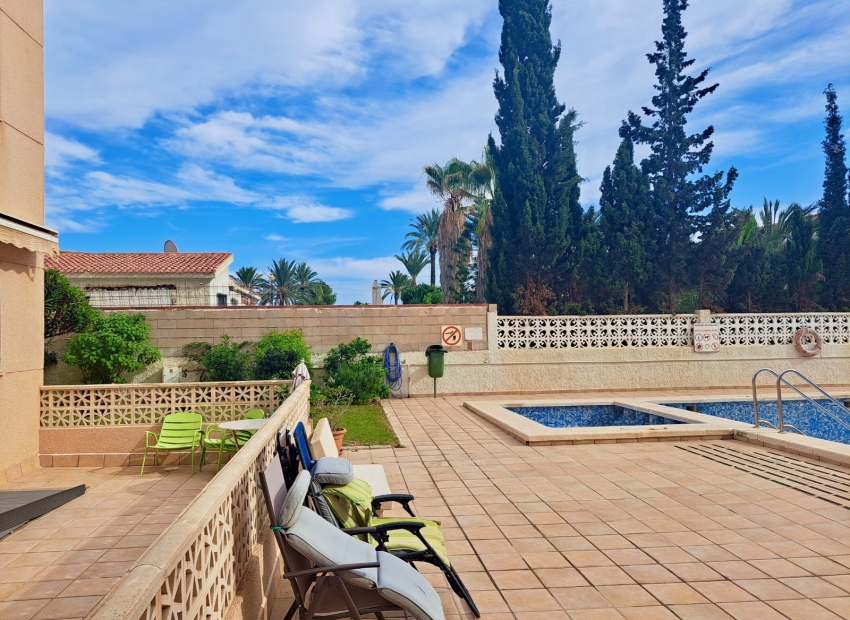Перепродажа - многоэт. дом -
Torrevieja - Nueva Torrevieja