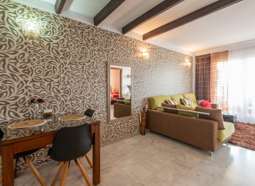 Перепродажа - многоэт. дом -
Torrevieja - Playa de los Locos