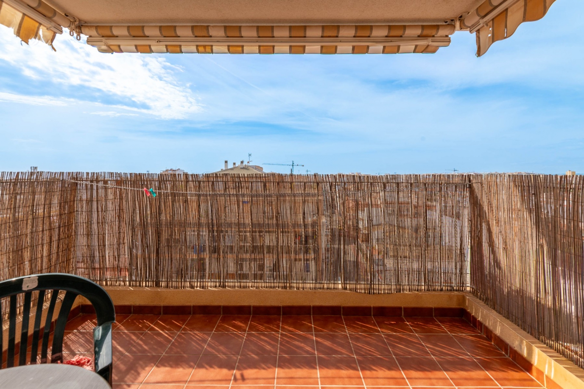 Перепродажа - многоэт. дом -
Torrevieja - Playa de los Locos