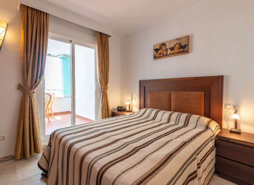 Перепродажа - многоэт. дом -
Torrevieja - Playa de los Locos
