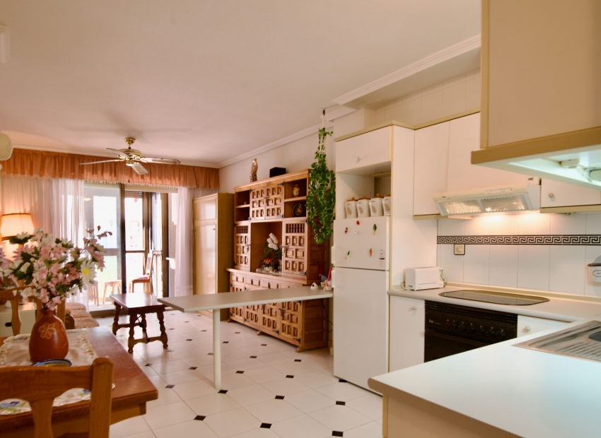 Перепродажа - многоэт. дом -
Torrevieja - Playa de los Locos