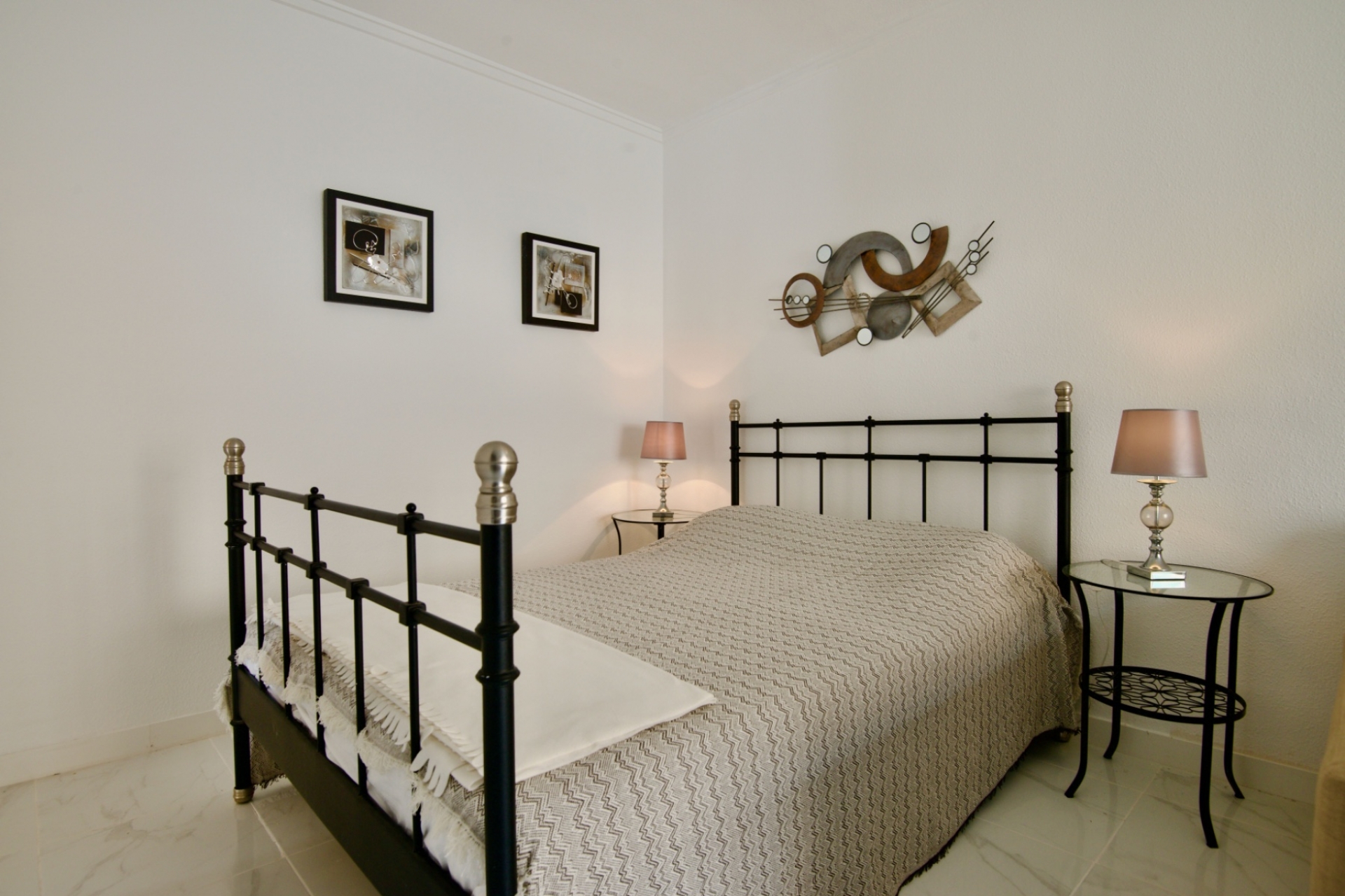 Перепродажа - многоэт. дом -
Torrevieja - Playa del Cura