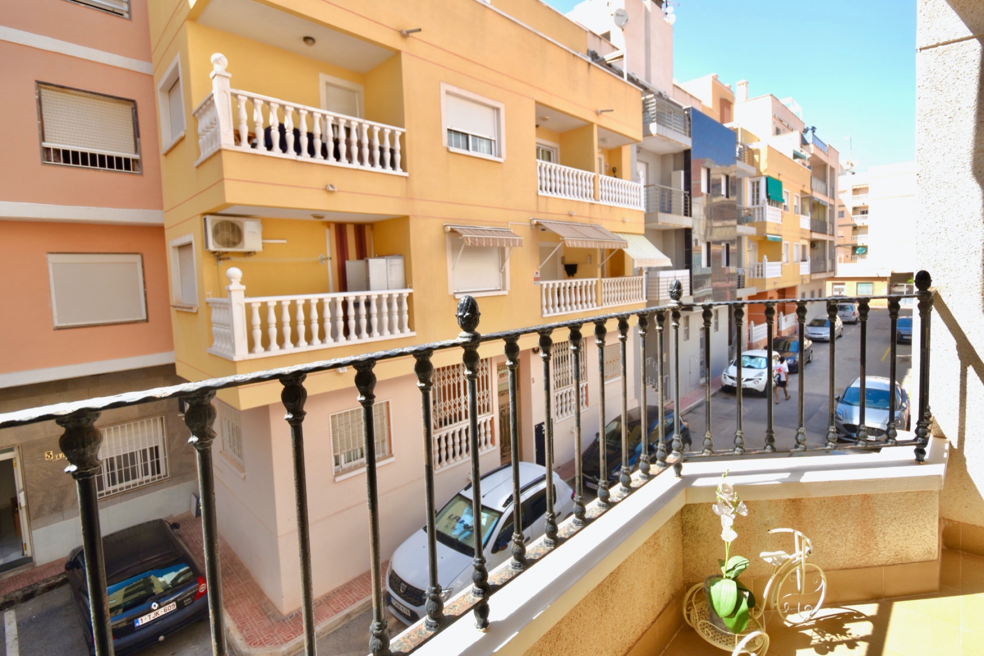 Перепродажа - многоэт. дом -
Torrevieja - Playa del Cura