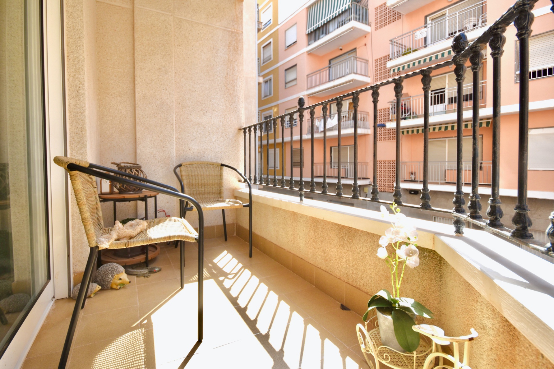 Перепродажа - многоэт. дом -
Torrevieja - Playa del Cura