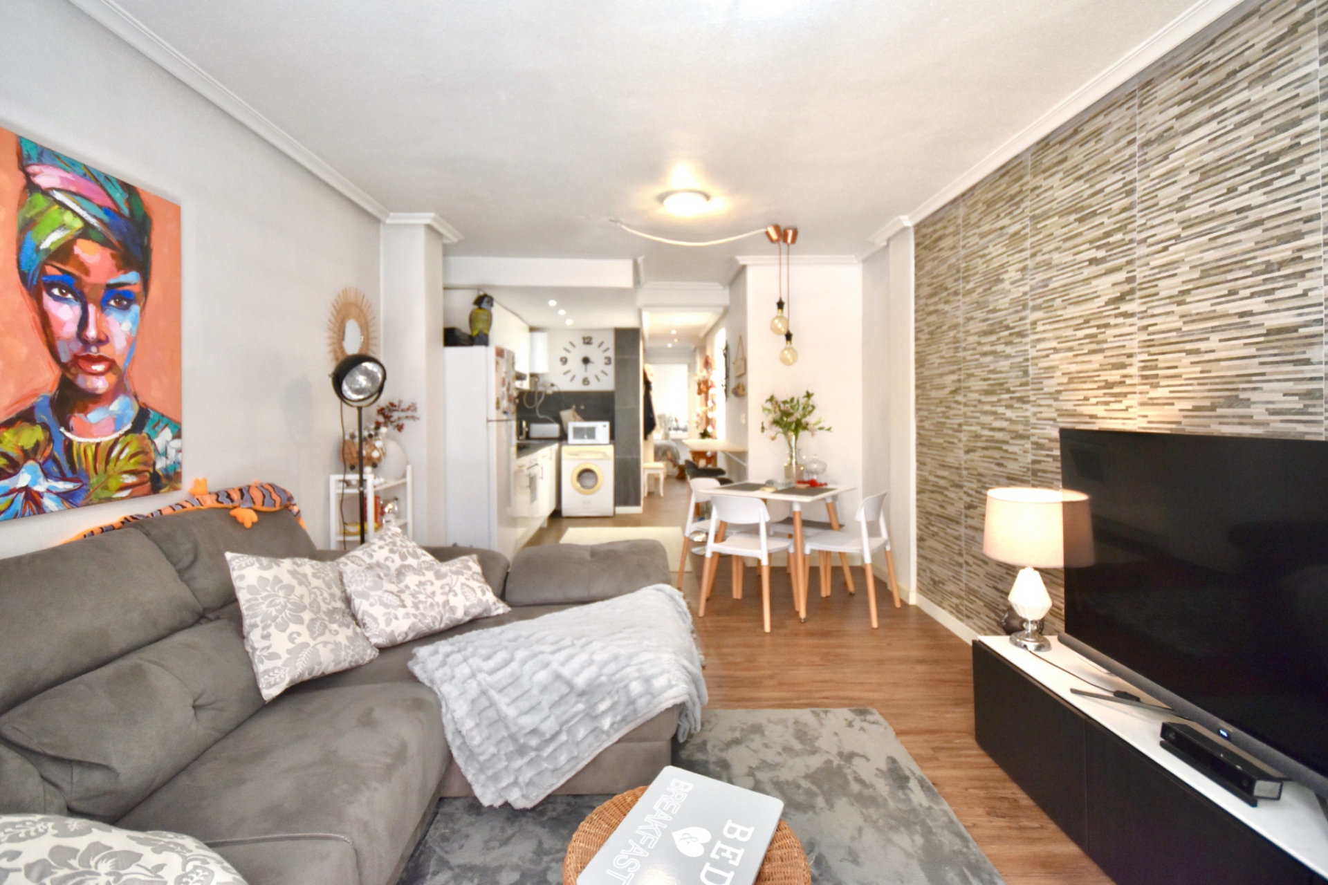 Перепродажа - многоэт. дом -
Torrevieja - Playa del Cura