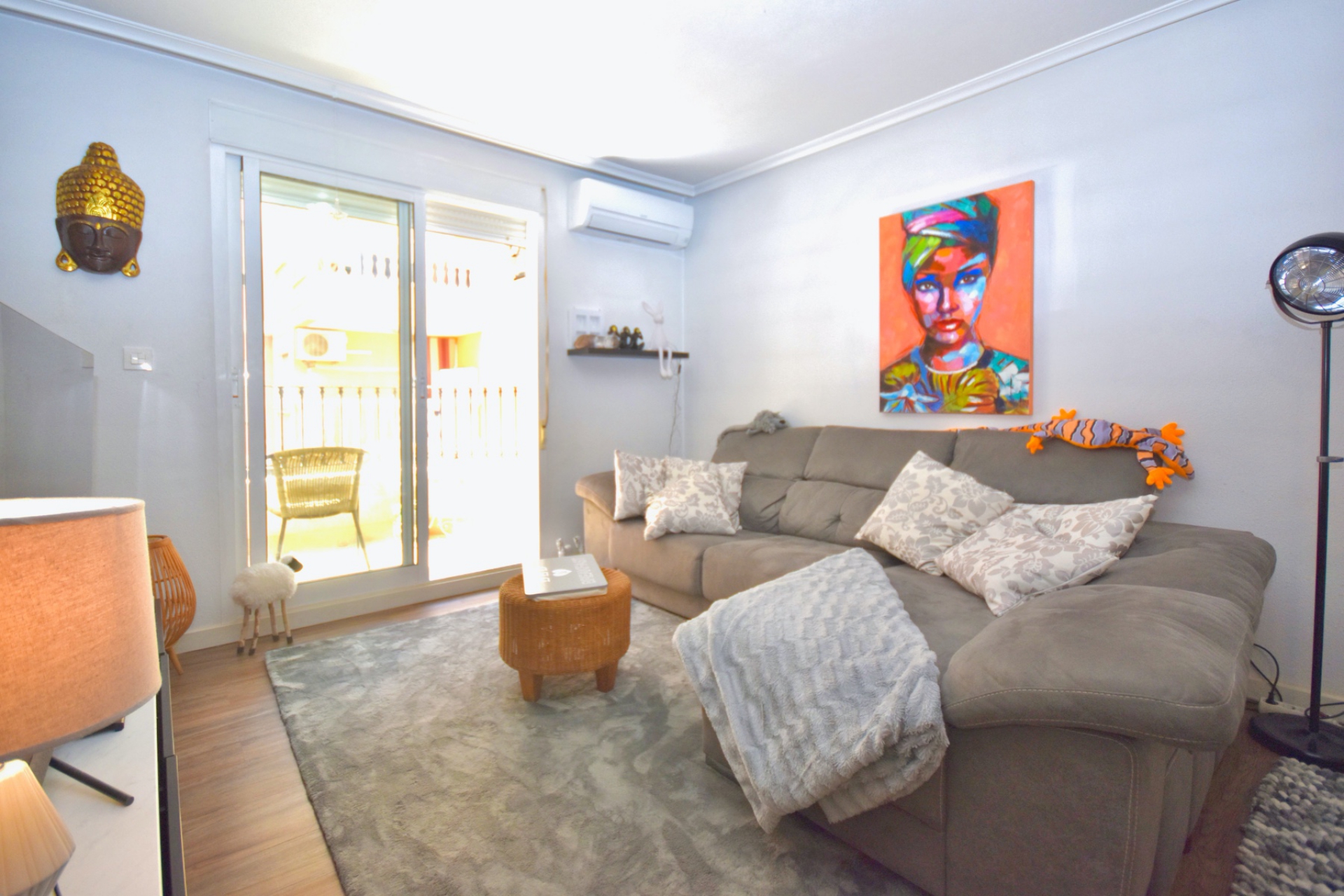 Перепродажа - многоэт. дом -
Torrevieja - Playa del Cura