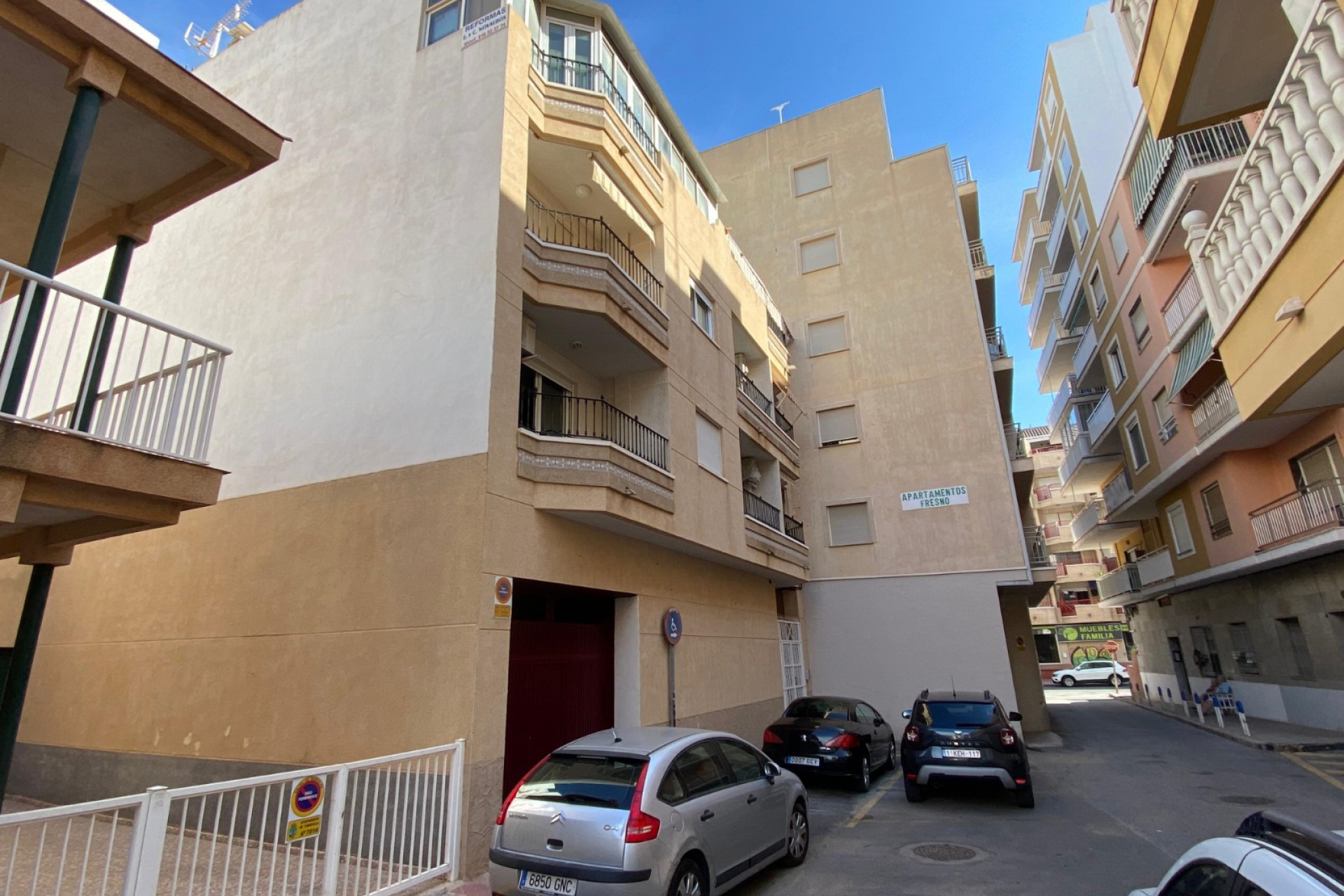 Перепродажа - многоэт. дом -
Torrevieja - Playa del Cura