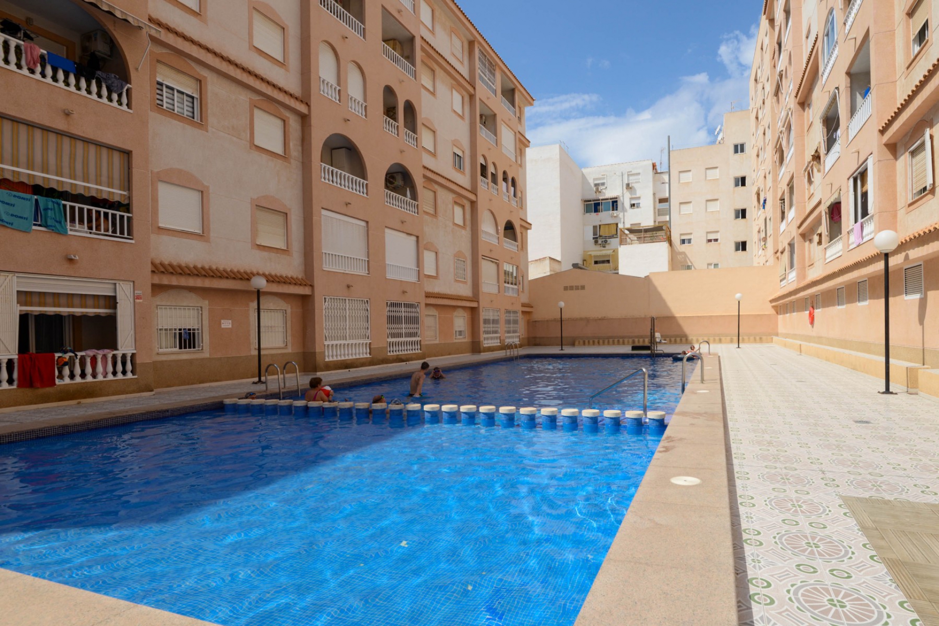 Перепродажа - многоэт. дом -
Torrevieja - Playa del Cura