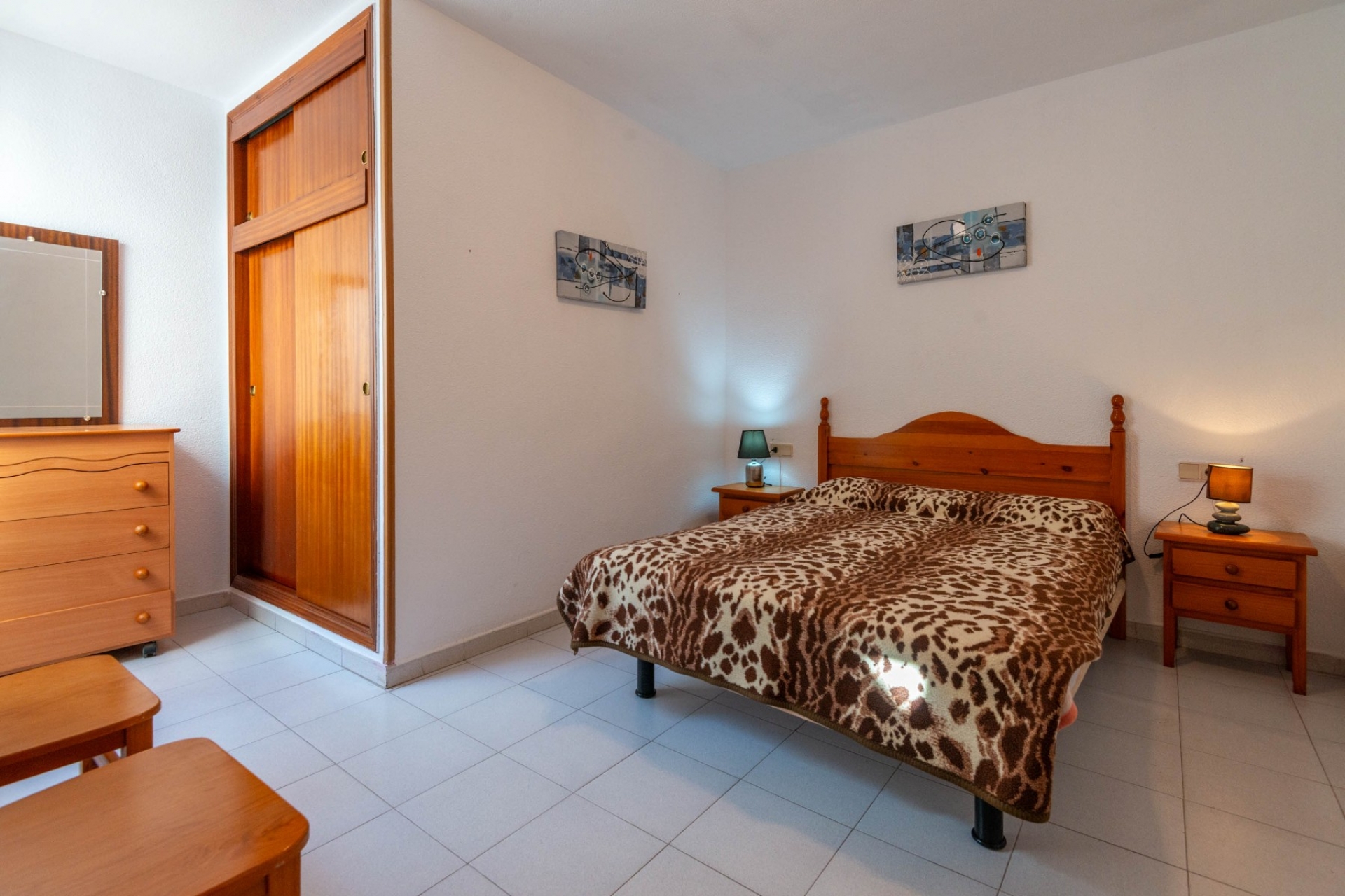 Перепродажа - многоэт. дом -
Torrevieja - Playa los Locos