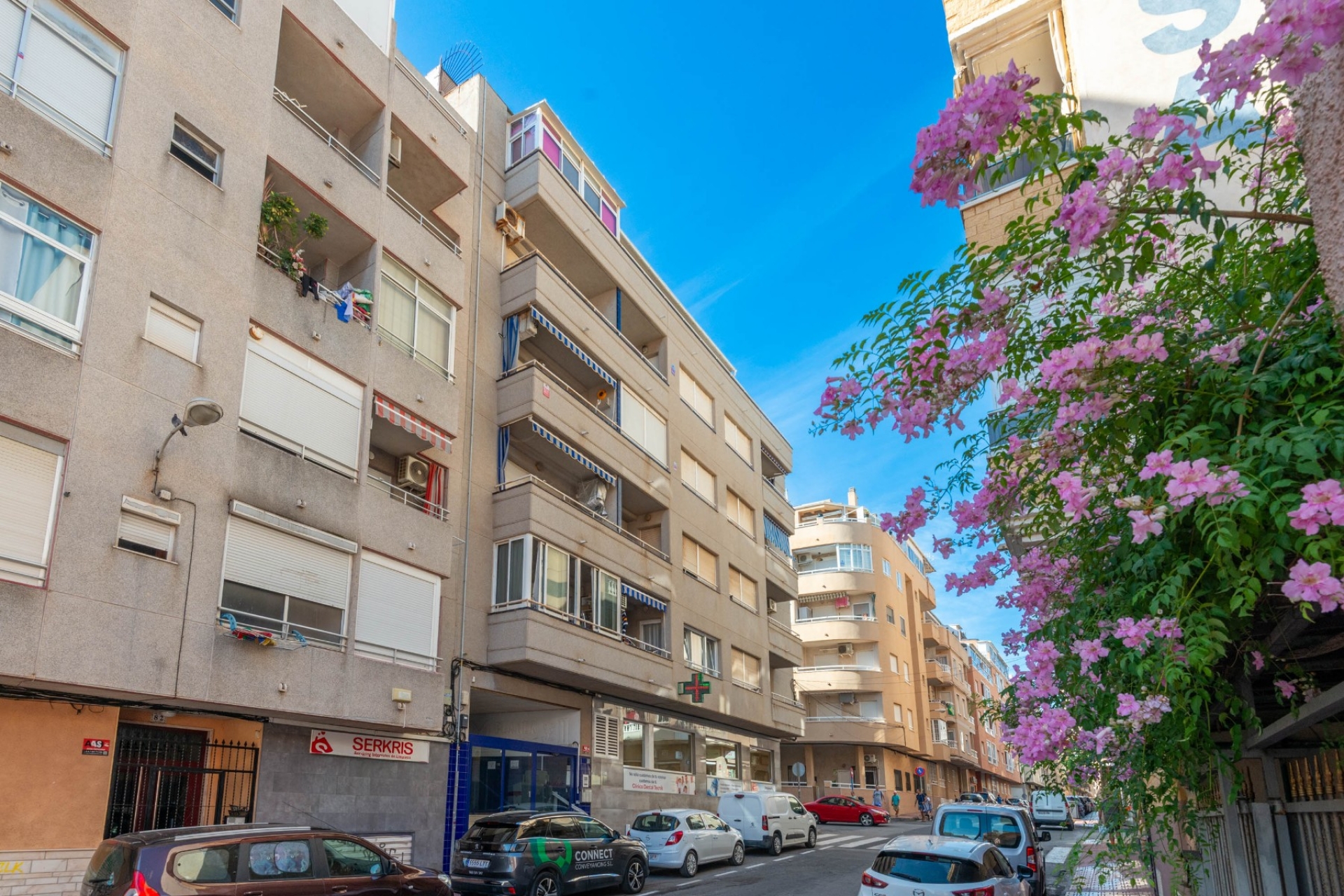 Перепродажа - многоэт. дом -
Torrevieja - Playa los Locos