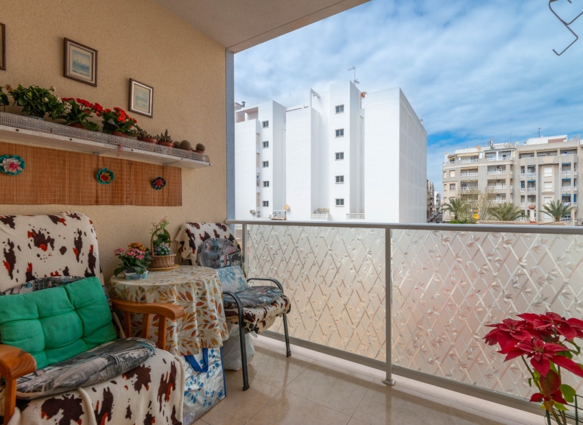 Перепродажа - многоэт. дом -
Torrevieja - Playa los Locos