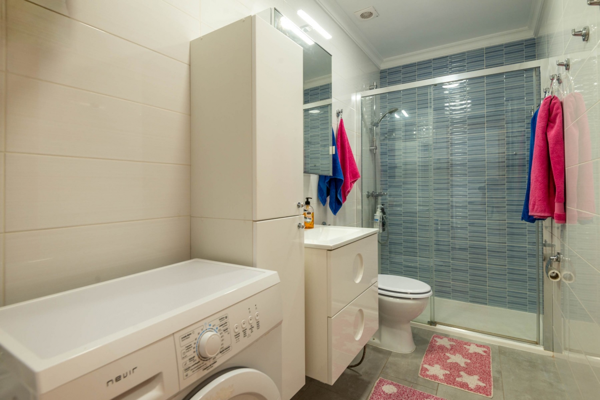 Перепродажа - многоэт. дом -
Torrevieja - Punta Prima, Torrevieja