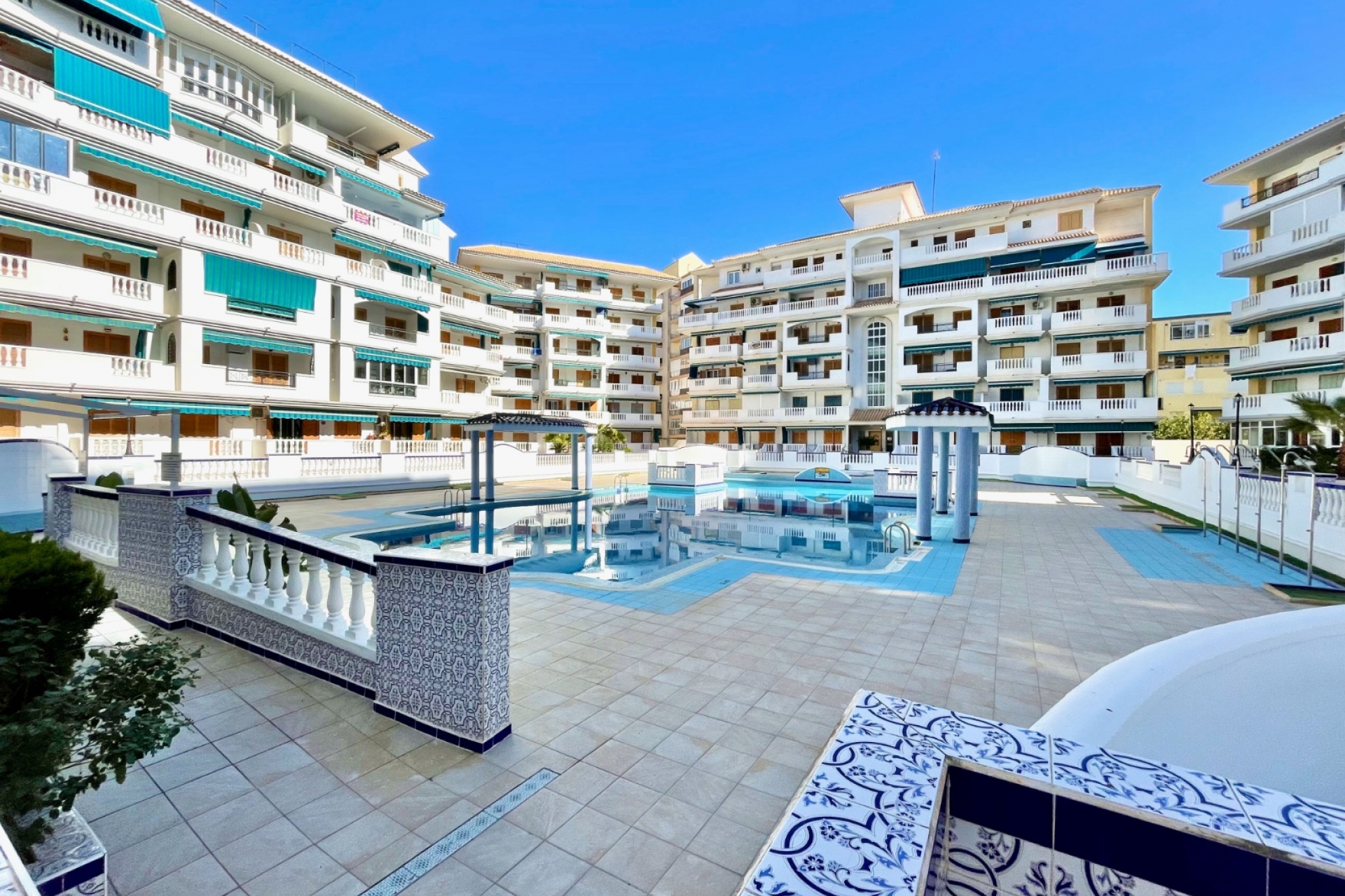 Перепродажа - Пентхаус -
Torrevieja - La Mata