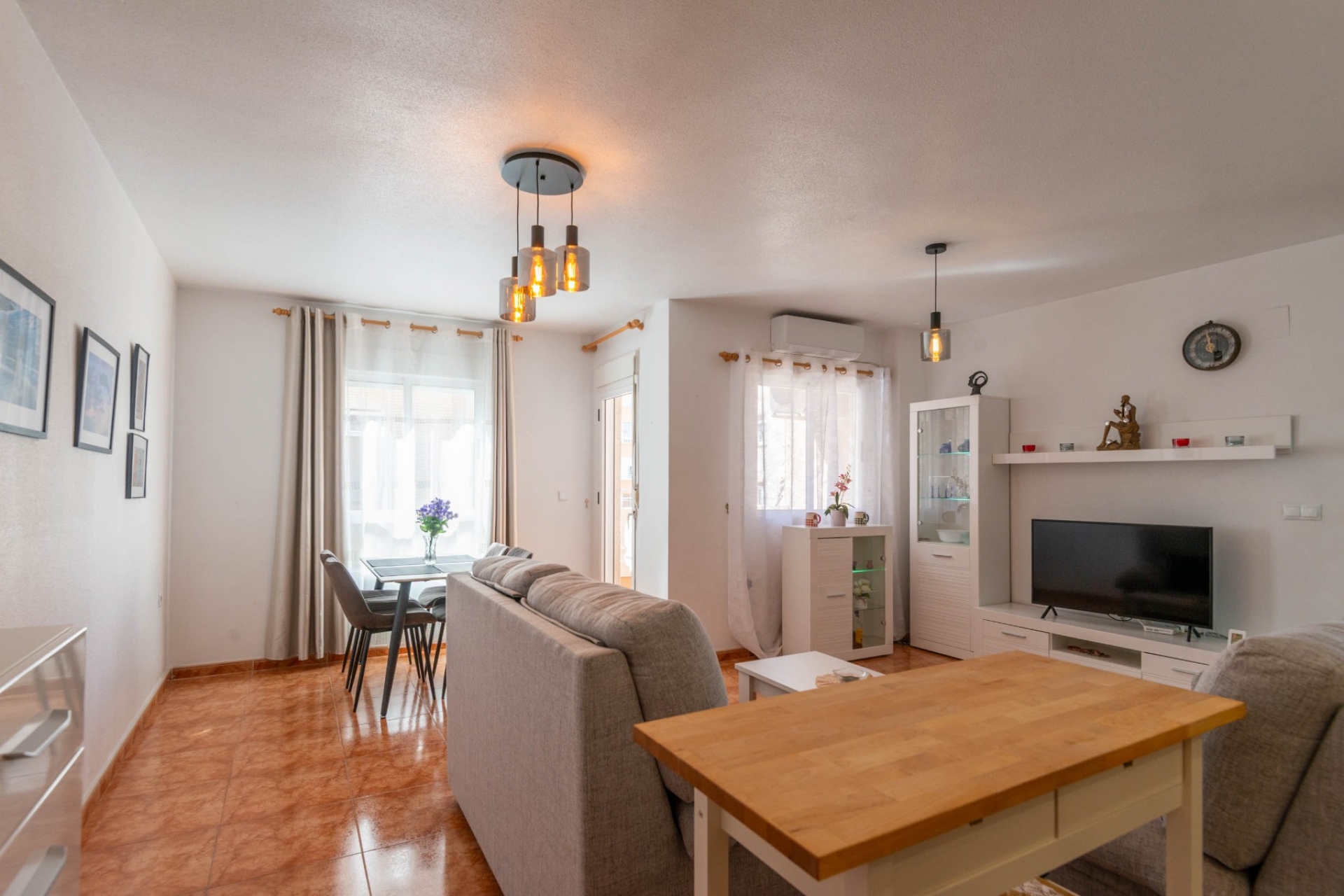 Resale - Apartment -
Torrevieja - Centro