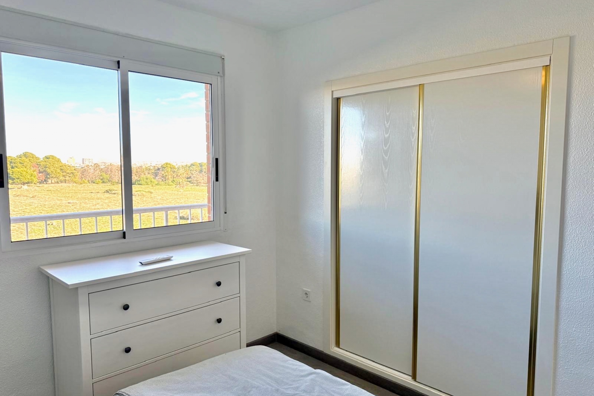 Resale - Apartment -
Torrevieja - Punta Prima, Torrevieja