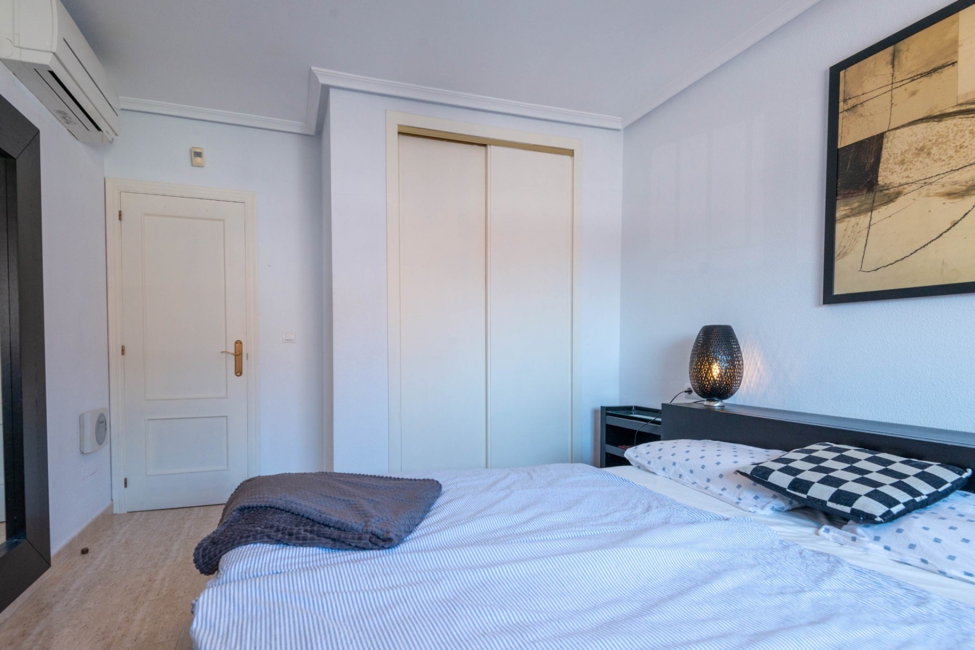 Resale - Bungalow -
Orihuela Costa - La Florida