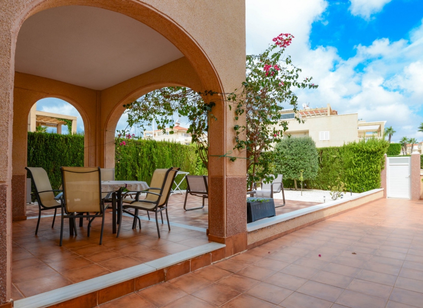 Resale - Bungalow -
Orihuela Costa - Punta Prima, Orihuela Costa