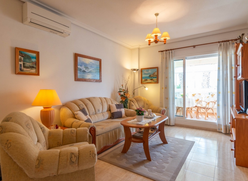 Resale - Bungalow -
Orihuela Costa - Punta Prima, Orihuela Costa