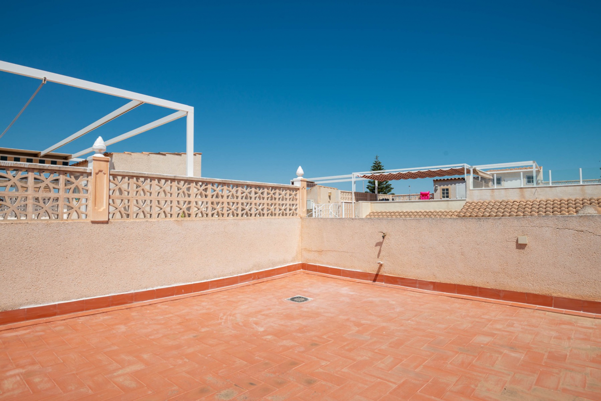 Resale - Bungalow -
Torrevieja - Aguas Nuevas