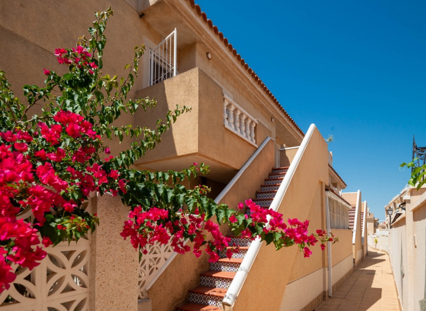 Resale - Bungalow -
Torrevieja - Aguas Nuevas