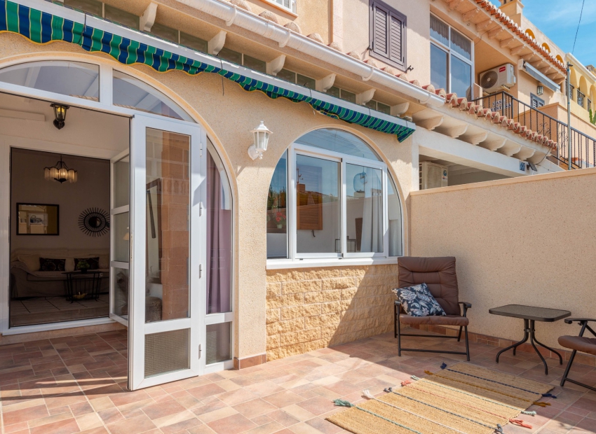 Resale - Bungalow -
Torrevieja - El Chaparral / La Siesta