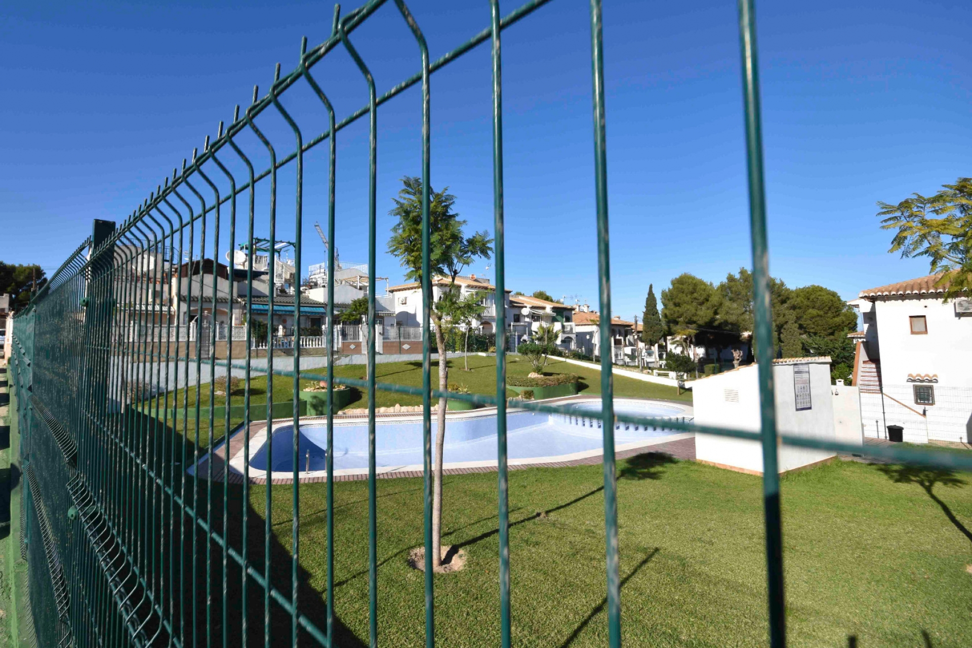 Resale - Dom w zabudowie bliźniaczej -
Torrevieja - Los Balcones