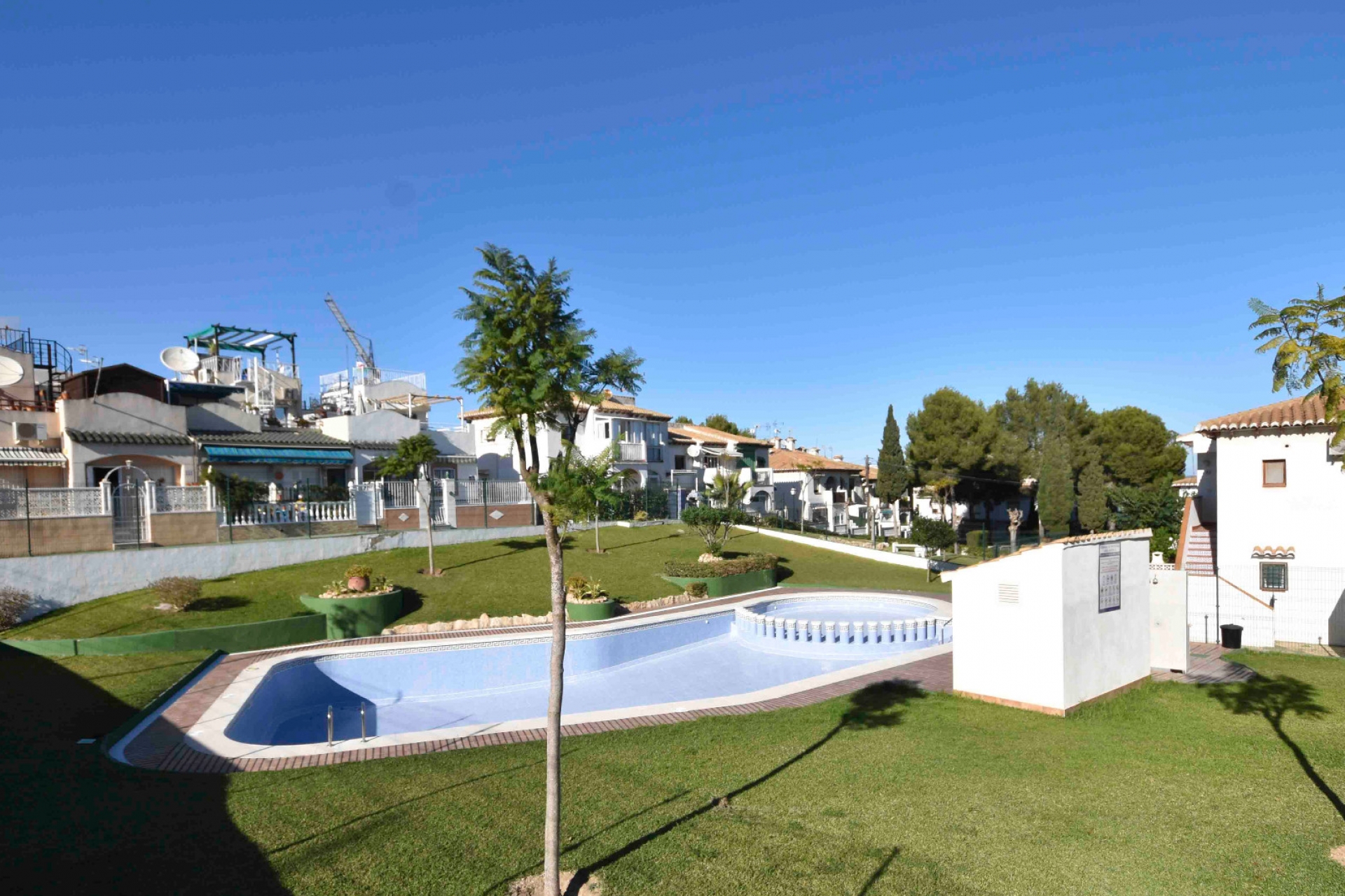 Resale - Dom w zabudowie bliźniaczej -
Torrevieja - Los Balcones