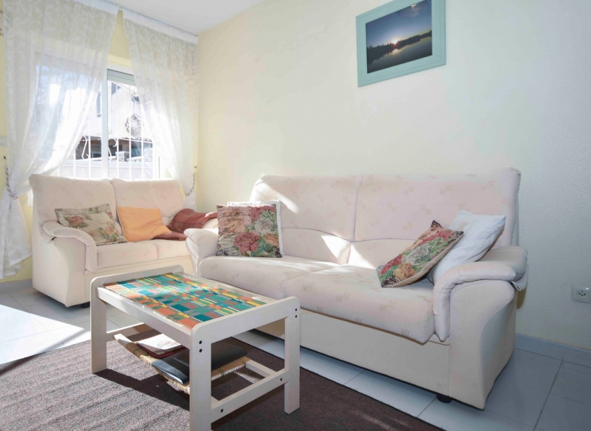 Resale - Dom w zabudowie bliźniaczej -
Torrevieja - Los Balcones