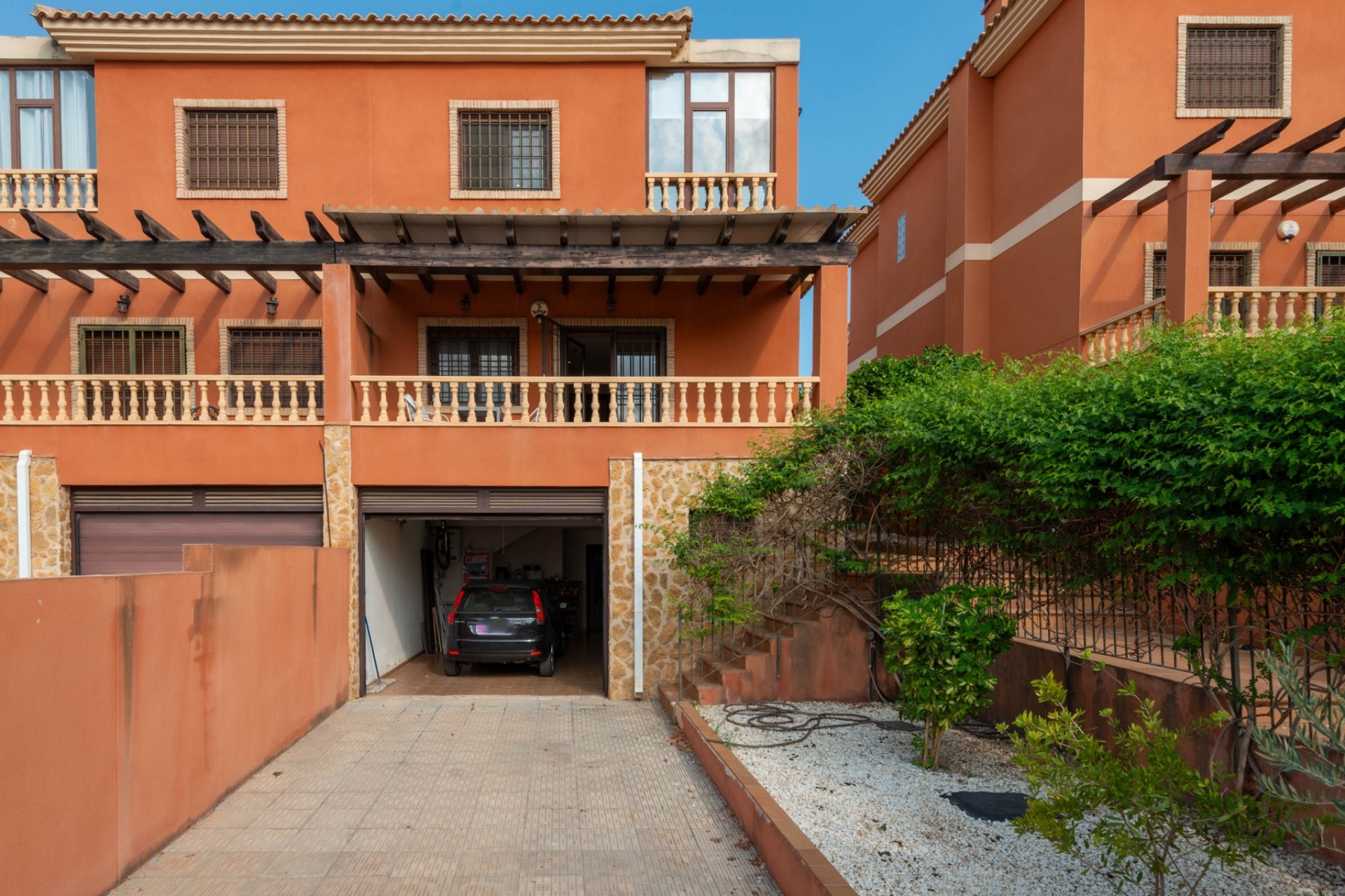 Resale - Dom w zabudowie bliźniaczej -
Torrevieja - Los Balcones