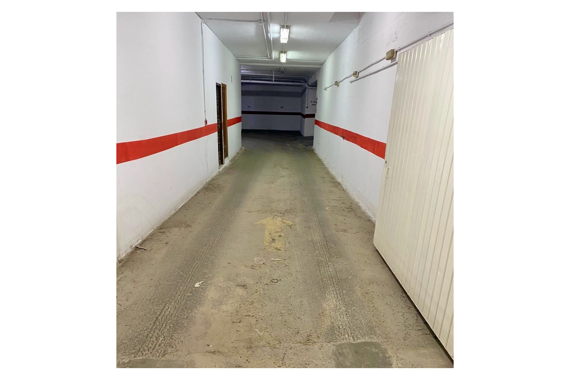 Resale - Garage -
Torrevieja - Centro